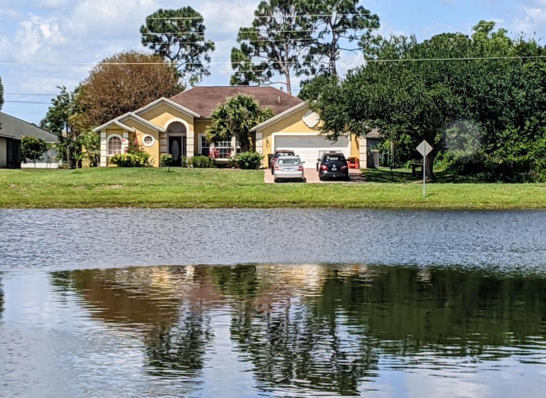 Port St. Lucie A Treasure Coast Gem- Private Entrance And Private Bathroom מראה חיצוני תמונה